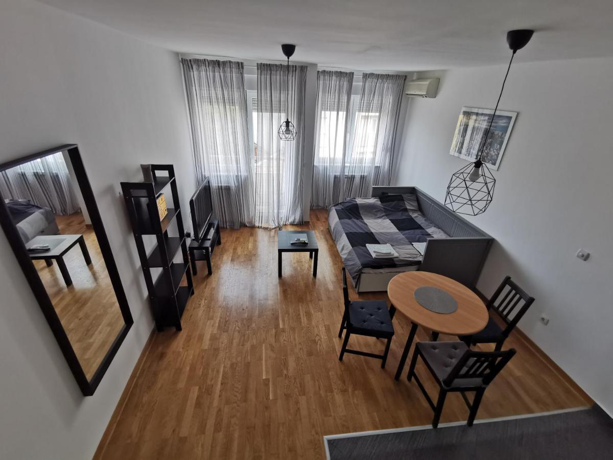 Charlie Aviv Park Apartman Belgrád Kültér fotó